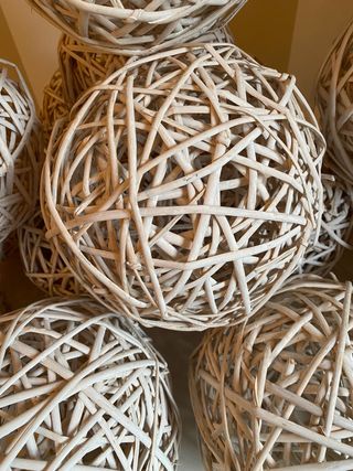 Sfere in vimini pz15 , diametro 25 .