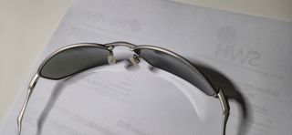 Gafas de Sol Grises y Verdes