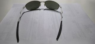 Gafas de Sol Grises y Verdes