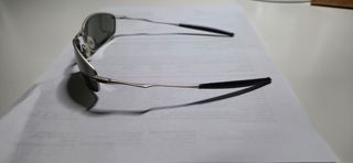 Gafas de Sol Grises y Verdes