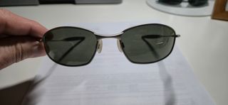 Gafas de Sol Grises y Verdes