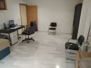 Oficina Edificio Cristal en Calle Luis Montoto 107