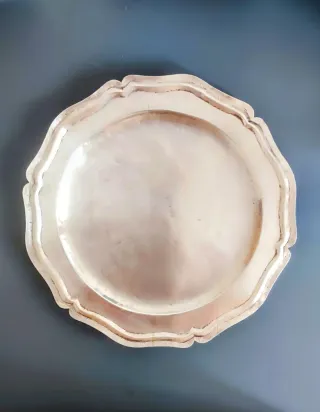Plato. Bandeja redonda antigua. Peltre 28cm