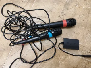 PlayStation 2 con Eye Toy y SingStar