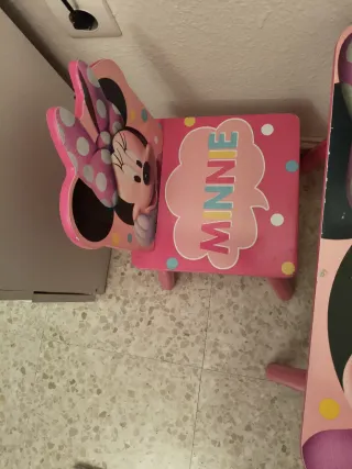 Mesa y Sillas Minnie Mouse