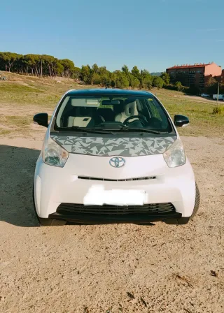 Toyota iQ 2010