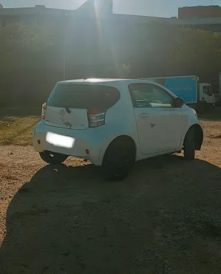Toyota iQ 2010