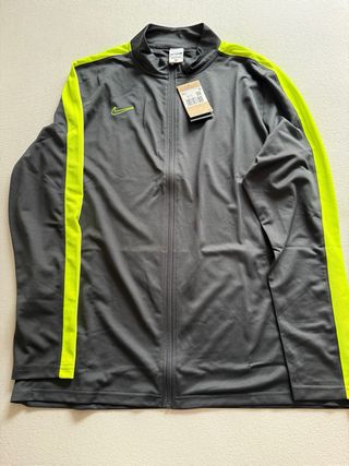 Chándal Nike Hombre Gris y Verde, con etiquetas