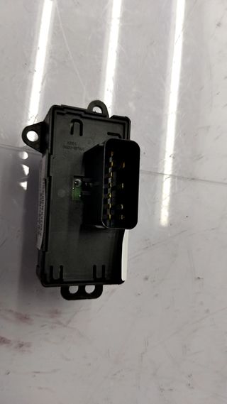 MANDO ELEVALUNAS DELANTERO IZQUIERDO CHRYSLER VOYAGER (ES)