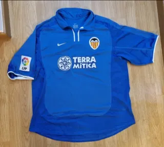 2 Camisetas Valencia CF Retro 2000-2001 Nike.