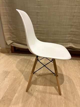 Sillas de comedor blancas y madera. 8 unidades.