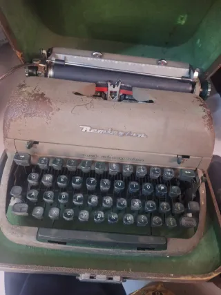 Máquina de escribir Remington antigua