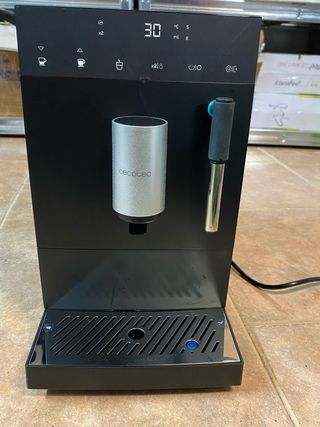 Cafetera Cecotec Superautomática Compacta