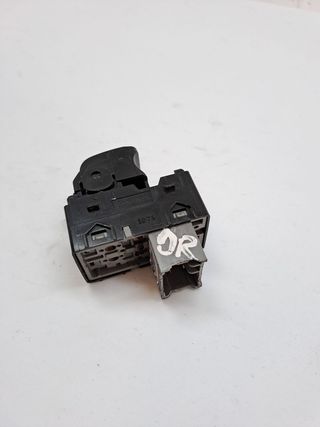 MANDO ELEVALUNAS DELANTERO DERECHO HYUNDAI I20 ACTIVE