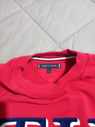 Felpa Tommy Hilfiger rossa con logo TH