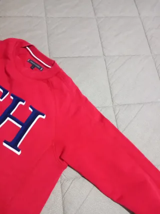 Felpa Tommy Hilfiger rossa con logo TH