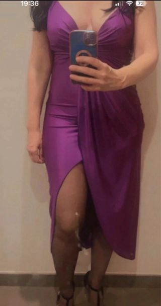 Vestido morado para evento o noche vieja