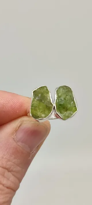 Anillo ajustable de Plata y Olivino.