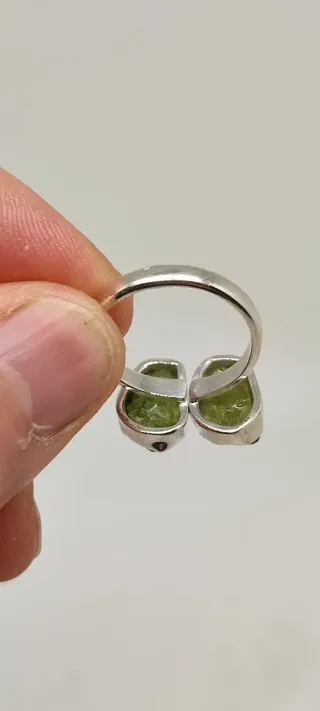 Anillo ajustable de Plata y Olivino.