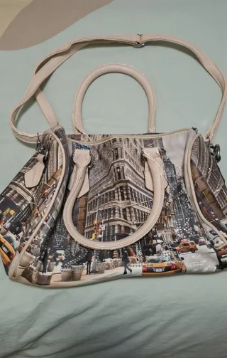 Bolso de mano con estampado de ciudad