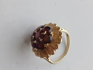 Anello oro 750 antico con pietre rosse