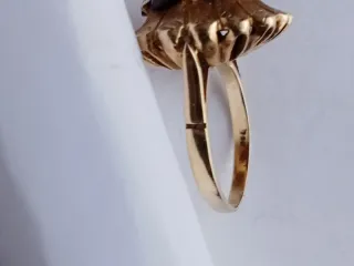 Anello oro 750 antico con pietre rosse