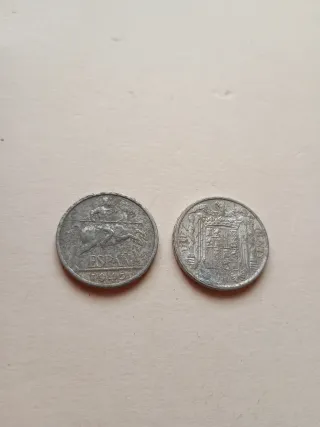 2 Monedas 10 Céntimos España 1945