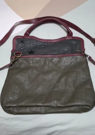 Bolso Desigual Beige, Negro, Dorado, Verde, Rojo