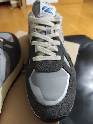 Zapatillas Pepe Jeans grises y blancas