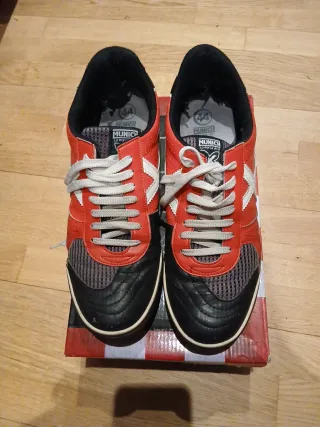 Zapatillas Munich Talla 44 Rojas y Negras