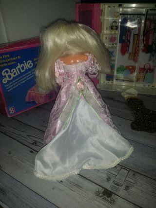 Lote di mobili Barbie + Bambola + Abbigliamento Anni 90-10