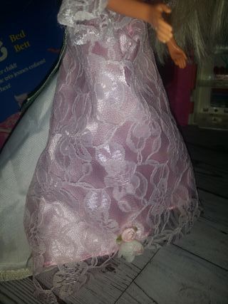 Lote di mobili Barbie + Bambola + Abbigliamento Anni 90-10