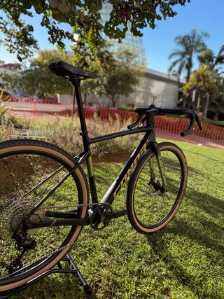 Bicicleta Gravel Conor Selva Negra/Verde