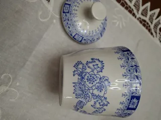 Lechera y azucarera de porcelana