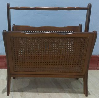 Revistero antiguo Vintage de madera año 1970
