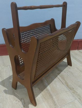 Revistero antiguo Vintage de madera año 1970