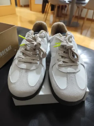 Zapatillas Verbenas Beige y Blancas