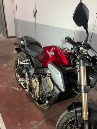 Honda CB650R Roja 2023 A2