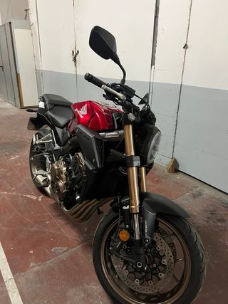 Honda CB650R Roja 2023 A2