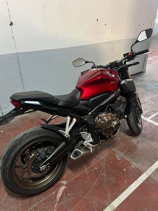Honda CB650R Roja 2023 A2