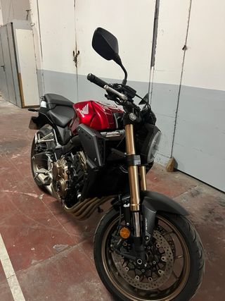 Honda CB650R Roja 2023 A2