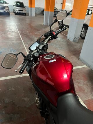 Honda CB650R Roja 2023 A2