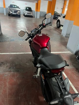 Honda CB650R Roja 2023 A2
