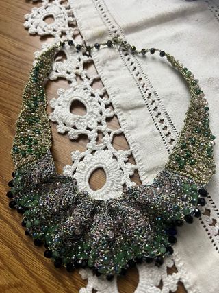 Collana fatta a mano con perline