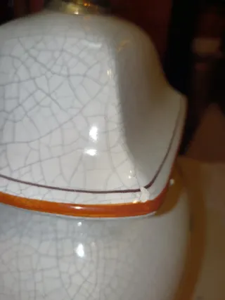 Lámpara de mesa vintage agrietada