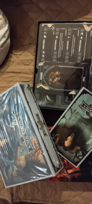 2 Juegos de Mesa: No Time for Heroes y Knockdown