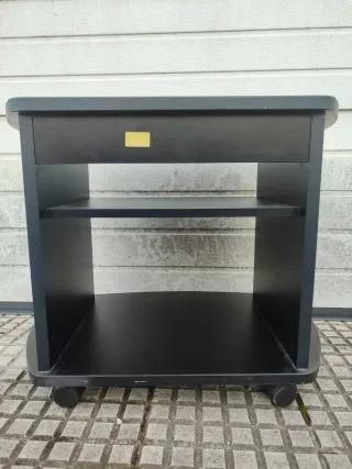 Mueble TV con ruedas