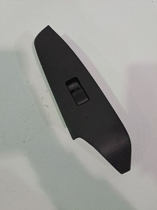 MANDO ELEVALUNAS TRASERO DERECHO MAZDA 3 LIM. ()