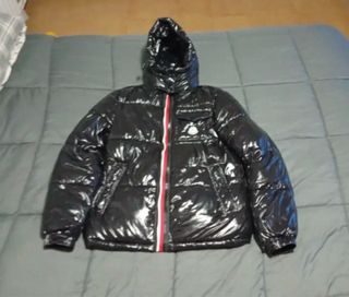 Chaqueta Moncler Negra Brillante