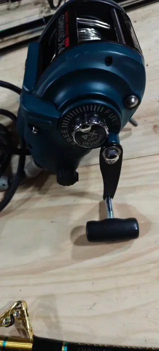 Carrete Eléctrico Miya Epoch CX-4 Pro